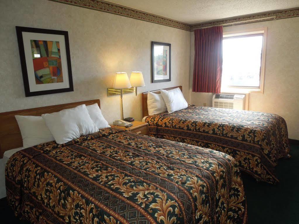 Knights Inn Bristol Левитаун Екстериор снимка