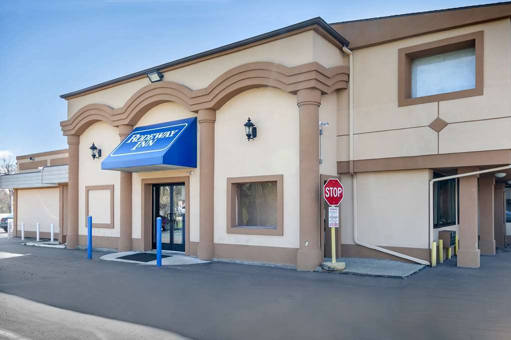 Knights Inn Bristol Левитаун Екстериор снимка